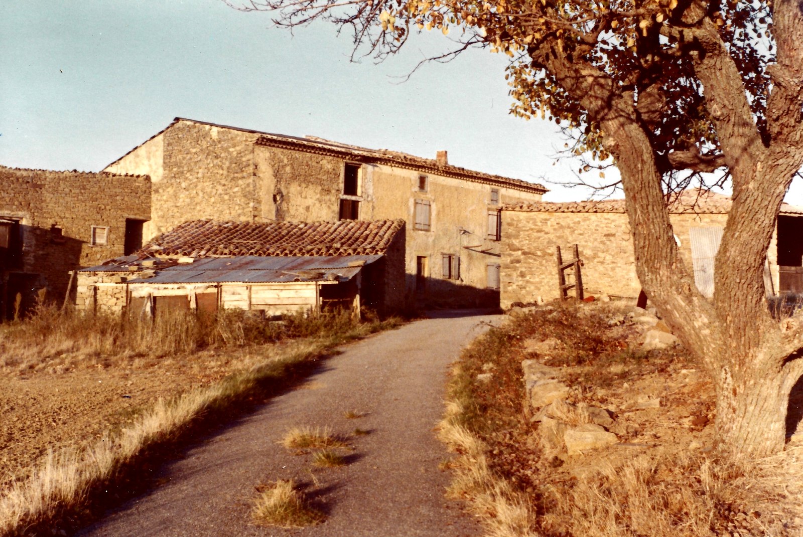 La ferme de Bellelauze en décembre 1973, telle que la famille l'a découverte